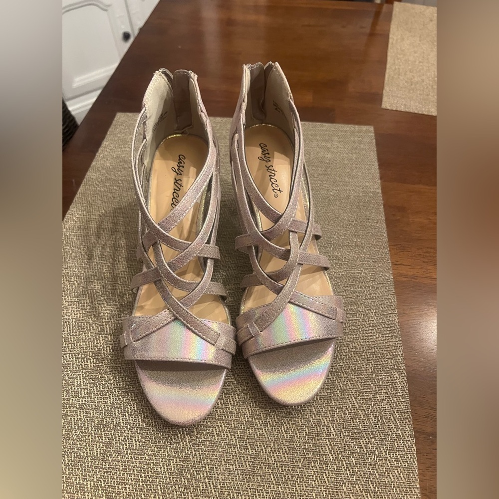 2 1/2‎ inch high heeled shoes
